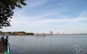 Hoàng hôn Hồ Tây – đón taxi đi sân bay Nội Bài