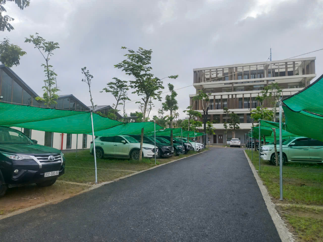 Tìm xe từ Lý Thường Kiệt lên sân bay Nội Bài | Taxi Nội Bài 686
