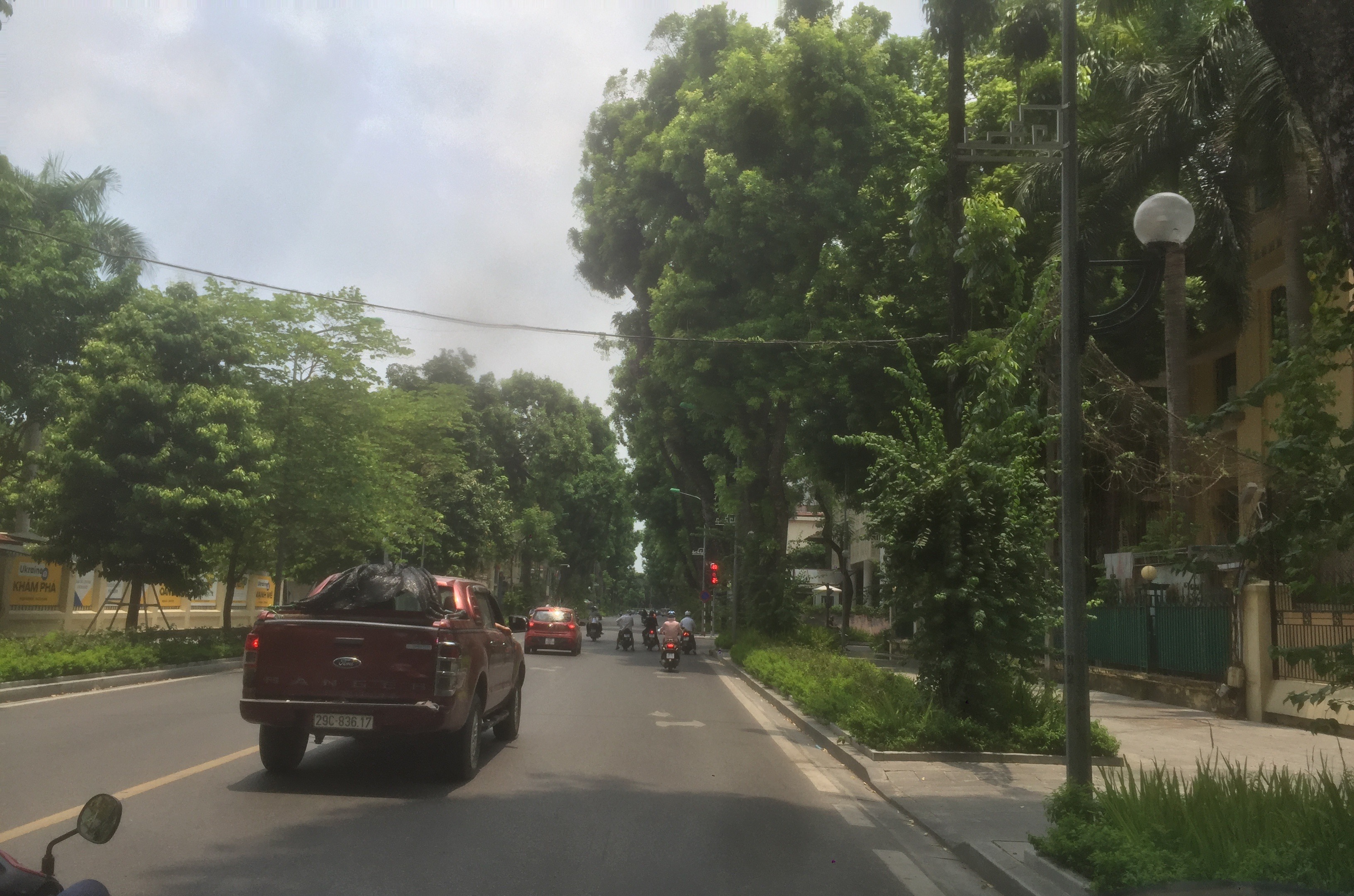 Tìm xe từ Chu Văn An lên sân bay Nội Bài | Taxi Nội Bài 686