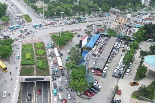 Tìm xe từ Đường Bưởi lên sân bay Nội Bài | Taxi Nội Bài 686