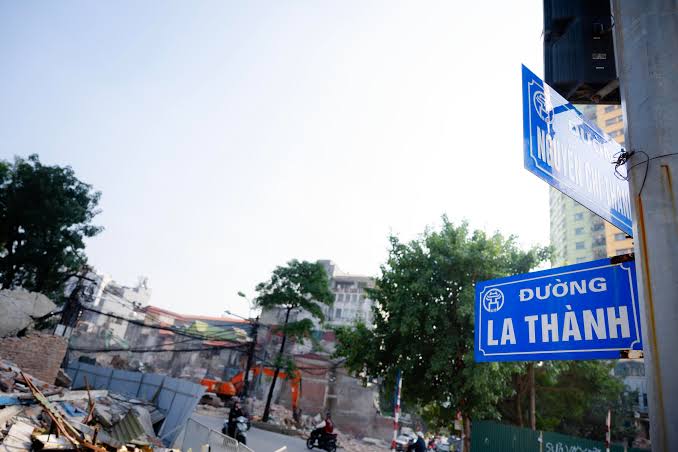 Tìm xe từ Nguyễn Thái Học lên sân bay Nội Bài | Taxi Nội Bài 686